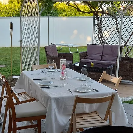 Alojamento de Acomodação e Pequeno-almoço Griselda 4*