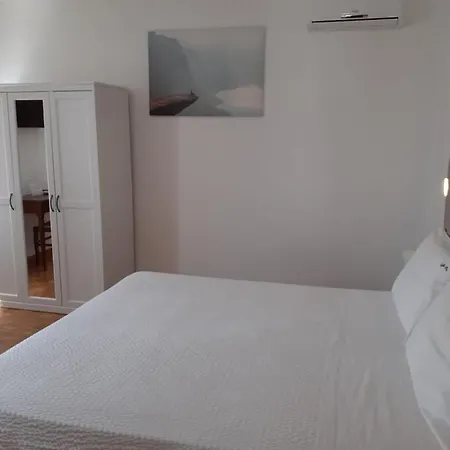 Griselda Bed & Breakfast 3*