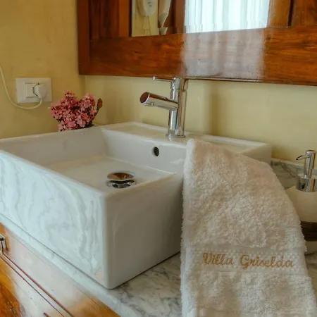 Griselda Bed & Breakfast 3*