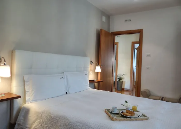 Oda ve Kahvaltı Griselda 4*